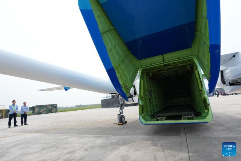 Sistema de aeronave cargueira não tripulada comercial HH-200 da China conclui voo inaugural