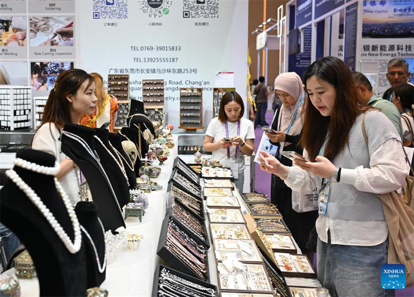 139ª Feira de Cantão inaugura segunda fase