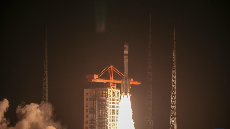China lança novo grupo de satélites para constelação comercial