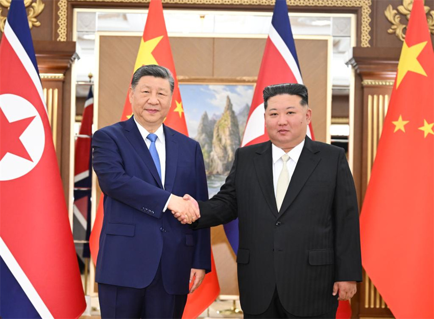 Xi Jinping pede que China e RPDC consolidem confiança e impulsionem cooperação prática