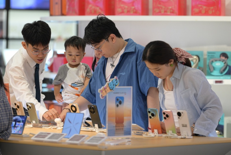Política de isenção de impostos de Hainan continua estimulando mercado consumidor
