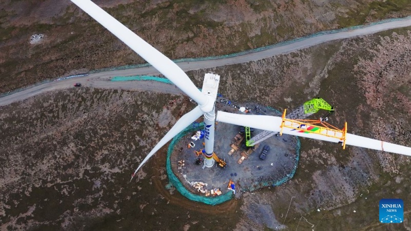 Turbina eólica instalada em alta altitude em Xizang