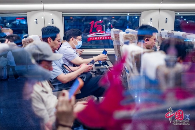 Ferrovia de alta velocidade Beijing-Shanghai serve a mais de 2,3 bilhões de viagens de passageiros em 15 anos