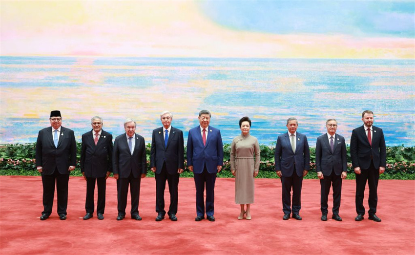 Xi Jinping apresenta quatro observações sobre desenvolvimento e governança da IA