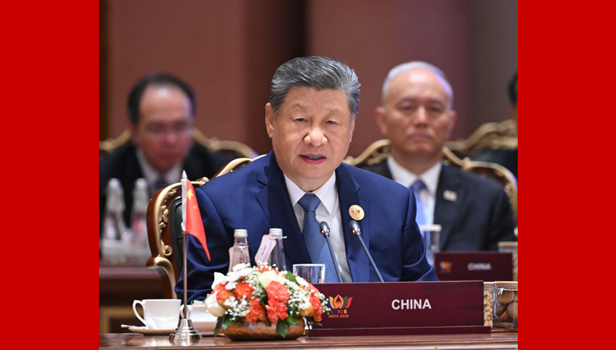 Xi Jinping diz que China assumirá presidência do BRICS no próximo ano O presidente chinês, Xi Jinping, disse neste sábado que a China assumirá a presidência do BRICS no próximo ano e sediará a 19ª Cúpula do BRICS.Xi proferiu estas declarações na 18ª Cúpula do BRICS realizada em Nova Déli, na Índia.