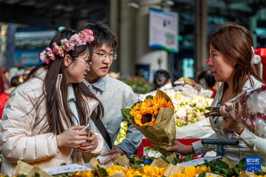 Flores festivas da “Capital Asiática das Flores” registram alta de vendas
