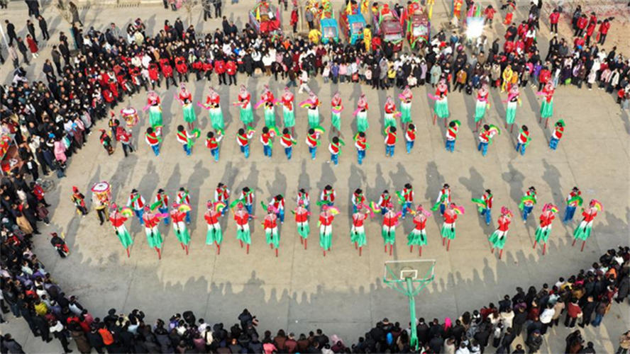 China realiza atividades para celebrar o Festival das Lanternas