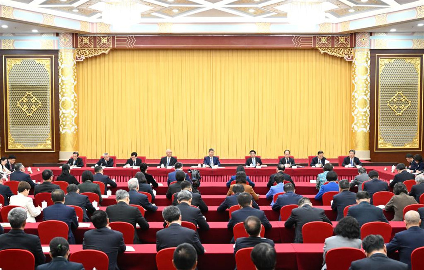 Xi Jinping pede progresso decisivo na Iniciativa China Saudável durante período do 15º Plano Quinquenal