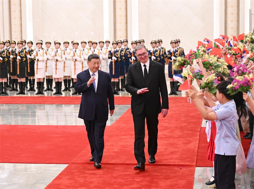 Xi Jinping pede que China e Sérvia promovam cooperação ampla