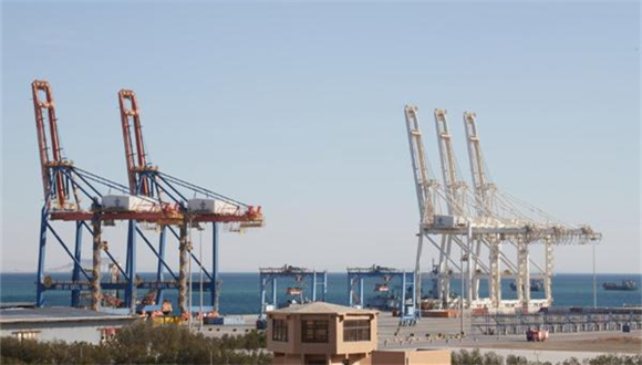 Modelo de crescimento da China abre oportunidades para o Paquistão A transição da China rumo a um desenvolvimento de alta qualidade, no âmbito de seu 15º Plano Quinquenal (2026-2030), criará novas oportunidades para que o Paquistão expanda sua cooperação com o país, particularmente por meio do desenvolvimento aprimorado do Corredor Econômico China-Paquistão (CPEC, na sigla em inglês), afirma o embaixador do Paquistão.